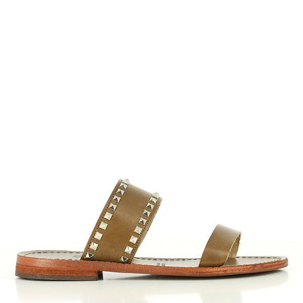 A detailed close-up of the Antichi Romani 203 Elephant Tan Two-Straps Slides. The image highlights the rich elephant tan leather upper, featuring two adjustable straps for a customizable fit. The soft leather lining is visible, showcasing the sandal’s premium craftsmanship. The round toe design adds a classic touch, while the 2 cm platform heel provides subtle elevation. The lightweight synthetic sole contrasts the leather upper, offering both durability and comfort.