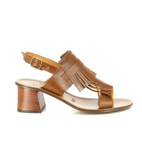 A close-up view of the Antichi Romani 2032 Cuoio Tan Slingback Fringe Sandals. The image highlights the rich cuoio tan leather upper with eye-catching fringe details that add a touch of sophistication. The slingback strap is visible, showcasing its secure and adjustable fit. The 5 cm heel offers a subtle lift, while the round toe shape contributes to the sandal's elegant design.