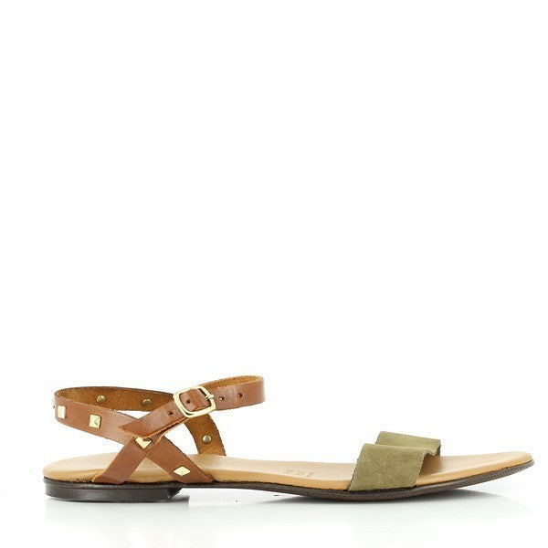 The Antichi Romani 862 Khaki Slingback Sandals are elegantly displayed against a neutral backdrop, showcasing their sophisticated design. The sandals feature a soft khaki leather upper with a smooth finish, highlighting the exquisite craftsmanship. The round toe shape adds a touch of classic style, while the sleek slingback strap offers both support and a flattering silhouette. The sandals are positioned to emphasize the 1cm heel-platform height, demonstrating their subtle elevation.