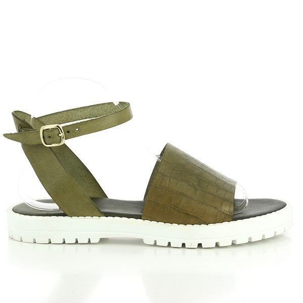 The Antichi Romani 897 Khaki Slingback Sandals are a perfect blend of style and craftsmanship. Made from high-quality khaki leather, these sandals feature a chic slingback design for a comfortable fit. The soft leather lining ensures all-day comfort, while the round toe shape adds a classic touch. Set on a durable synthetic sole, they provide stability and flexibility for various occasions. With a comfortable 2cm heel-platform height, these sandals elevate your look without sacrificing comfort.