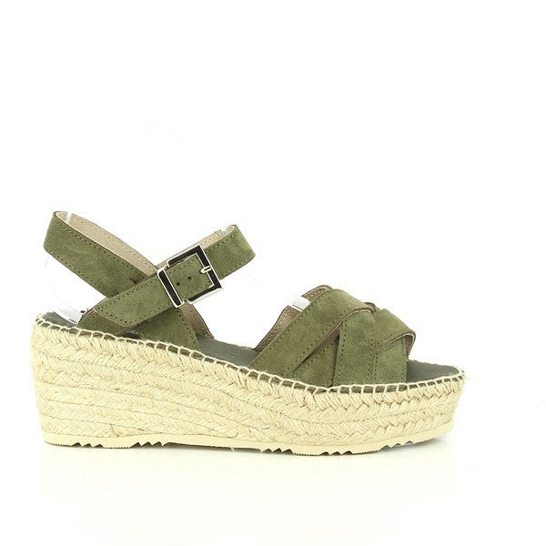 The image showcases the Calzanor 2039 Khaki Slingback Espadrilles, highlighting their sophisticated and stylish design. The upper features a soft khaki leather that exudes elegance, perfectly complemented by the natural jute sole that defines the classic espadrille style. The 7 cm platform heel adds a subtle lift, while the round toe shape enhances comfort and versatility.