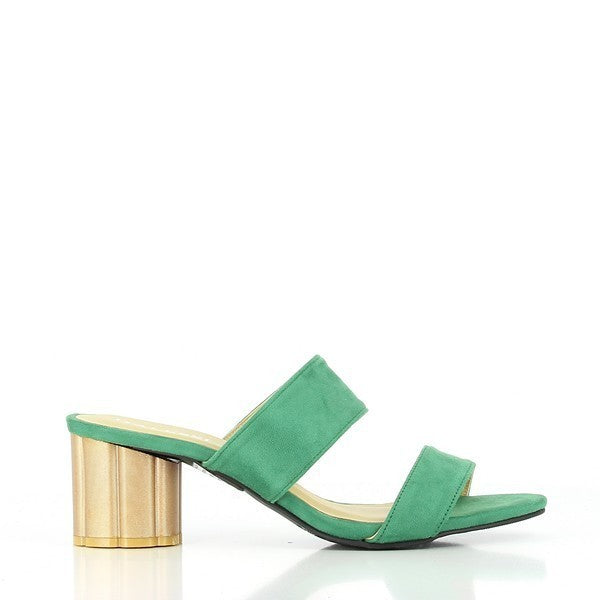 A side view of the Dalessi Ducches Green Slide, showcasing the two elegant green leather straps and the 6.5 cm gold-accented heel for a sophisticated look.