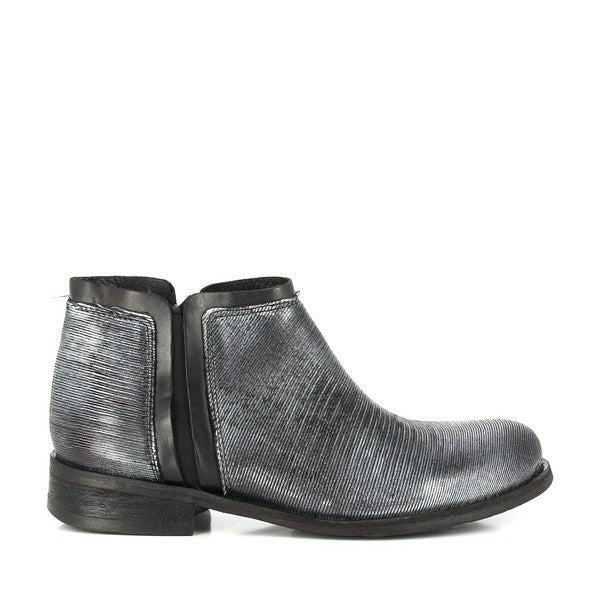 The side view of the Felmini 1096 Silver & Black Ankle Boots showcases the smooth contrast between the metallic silver and classic black leather upper. The sleek design emphasizes the round toe shape, while the subtle 3cm heel adds to the boots' modern elegance.