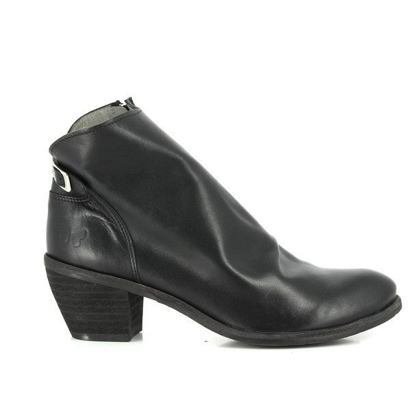 The sleek, black leather ankle boots feature a smooth finish with a rounded toe and a 6cm heel, offering both sophistication and comfort.