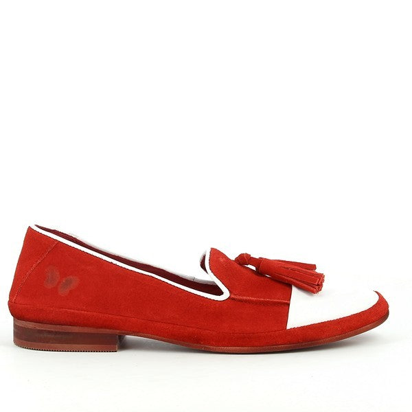 A clean and vibrant profile view of the Felmini C244 loafers, showcasing the bold red and white leather upper. The sleek design highlights the smooth leather texture, round toe shape, and the 2cm flat heel for a refined yet casual look.