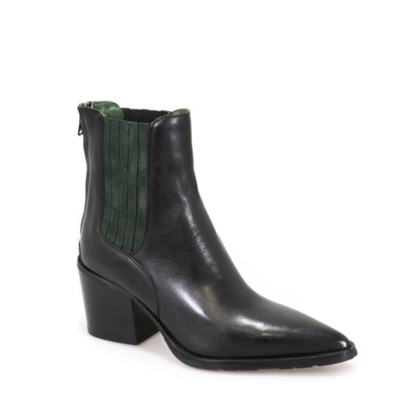 A clear profile view showcasing the sleek black leather upper with a pointed toe design. The contrasting army green elastic side panel adds a modern touch, while the 4.5 cm heel creates an elegant lift.