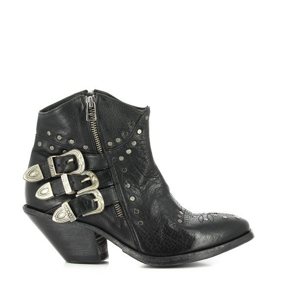 The sleek black leather of the Forte W175306 ankle boot is showcased from the side, highlighting its smooth texture, classic round toe, and subtle curve of the heel.