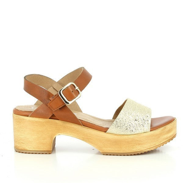 A chic gold and brown leather slingback sandal featuring a sleek, open design with a comfortable 5cm platform heel for a stylish yet supportive fit.