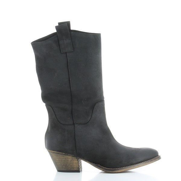 A sleek profile showcasing the luxurious charcoal black leather upper, smooth and clean lines that create a refined and modern silhouette.