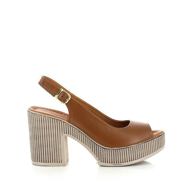 Marco Dalessi AMY TAN