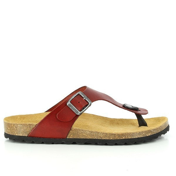Dive into comfort with Plakton's 101671 Red Thong Sandals. The leather lining and anti-bacterial insole ensure all-day freshness and support.