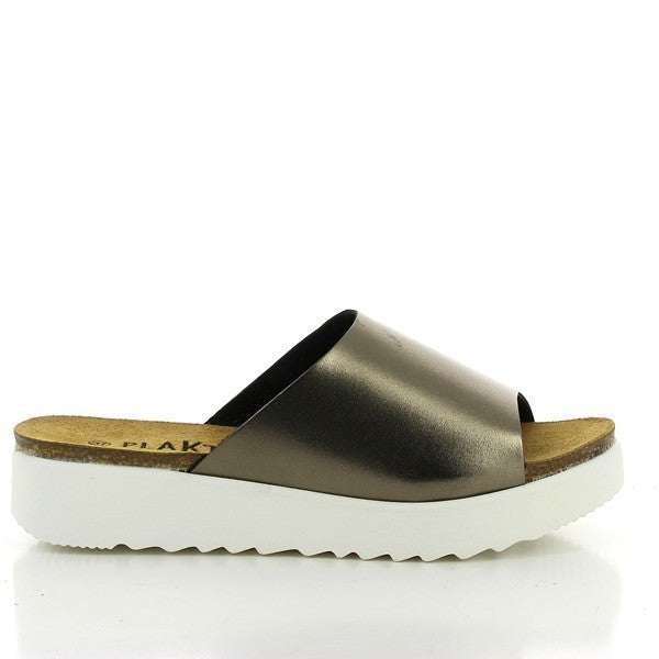 Capture the allure of Plakton's 665168 Bronze Wedges in this photo. Handcrafted in Spain from premium leather, these women's sandals feature a wide strap, cork insole, and a white synthetic sole. Ideal for adding stylish comfort to any occasion, whether casual or dressy.