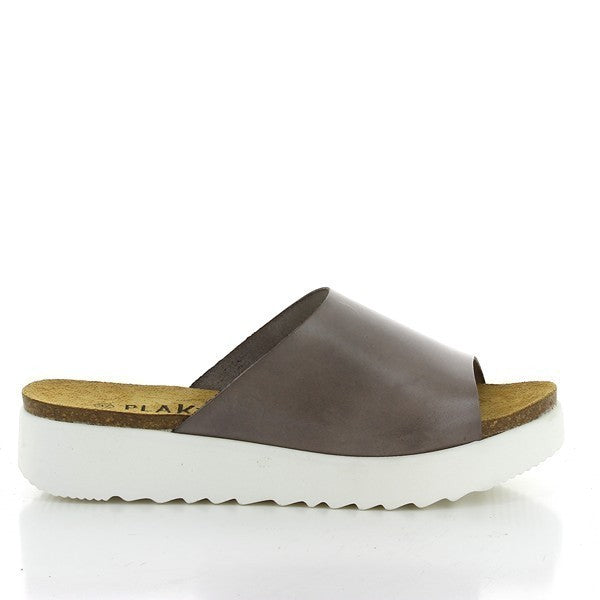 Capture the timeless elegance of Plakton's 665168 Grey Wedges in this photo. Handcrafted in Spain from premium leather, these women's sandals feature a chic wide strap, cork insole, and a white synthetic sole. Perfect for adding sophistication and comfort to any ensemble, from casual outings to special occasions.