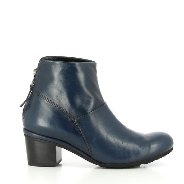 Yuko Imanishi 76706 TEAL