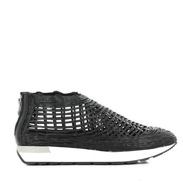 A sleek black sneaker showcasing a smooth leather upper with braided accents running along the side. The shoe features a subtle 3 cm platform sole for added lift, and the back zipper detail adds a modern touch to the design.

