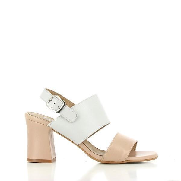 The profile of the Igualados 6685 Nude & White Slingback Sandals, showcasing the sleek two-strap design with a refined leather finish and adjustable slingback strap.