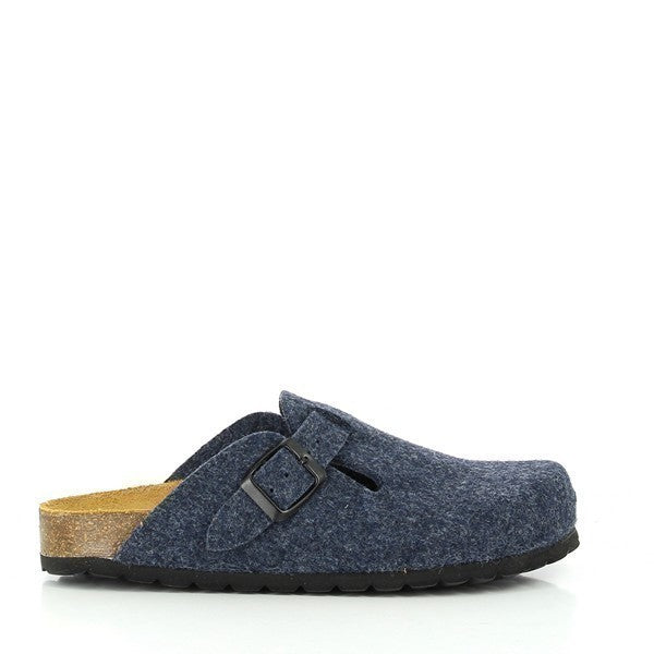 Step into timeless elegance with Plakton's 101539 Navy Women's Clogs. Crafted in Spain from eco-friendly leather, these clogs seamlessly blend style and sustainability. Featuring memory cushion technology and an adjustable buckle for a personalized fit. Elevate your footwear collection with Plakton's Sandals.