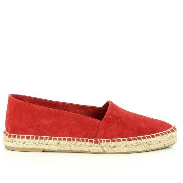 The photo features a pair of Calzanor 9440PO Red Espadrilles, showcasing a vibrant red leather upper paired with a natural jute sole. The espadrilles have a round toe shape, offering a comfortable fit, and a leather lining for a luxurious feel. The 1 cm heel-platform provides a subtle lift, perfect for all-day wear. The eco-friendly jute sole offers flexibility and durability, making these espadrilles a stylish and sustainable choice. 