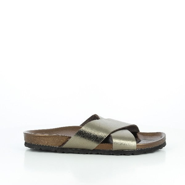 A close-up image showcasing Plakton's 261051 Bronze Cross-Strap Sandals. The sandals feature a stylish bronze color with elegant cross-straps, crafted from premium leather. The cork sole provides flexibility and support, ideal for everyday comfort. Made in Spain, these sandals combine fashion-forward design with sustainable materials, ensuring durability and sophistication for the modern woman's wardrobe.