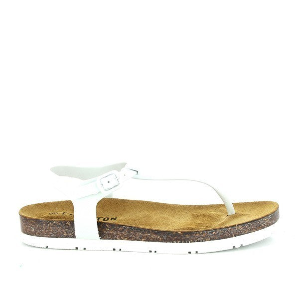 Experience casual elegance with Plakton's 565521 White Slingback Thong Sandals. Handcrafted in Spain, these women's sandals feature a synthetic upper, leather lining, and eco-friendly cork sole. Perfect for every occasion, combining comfort and style effortlessly.